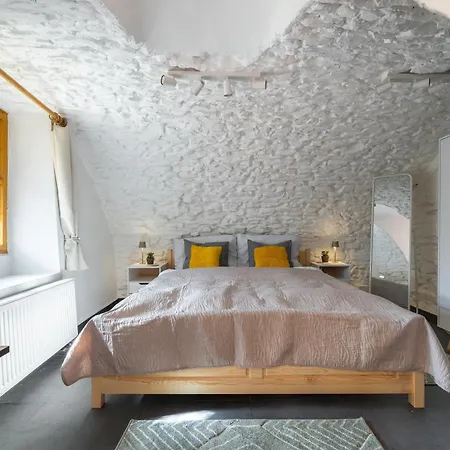 Charming Historic With Two Near Zoo Апартаменты Прага