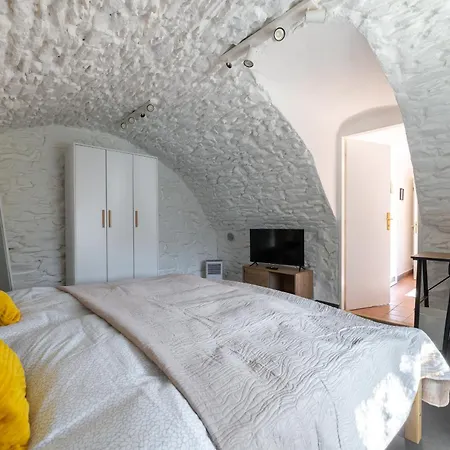 Apartman Charming Historic With Two Near Zoo Prága